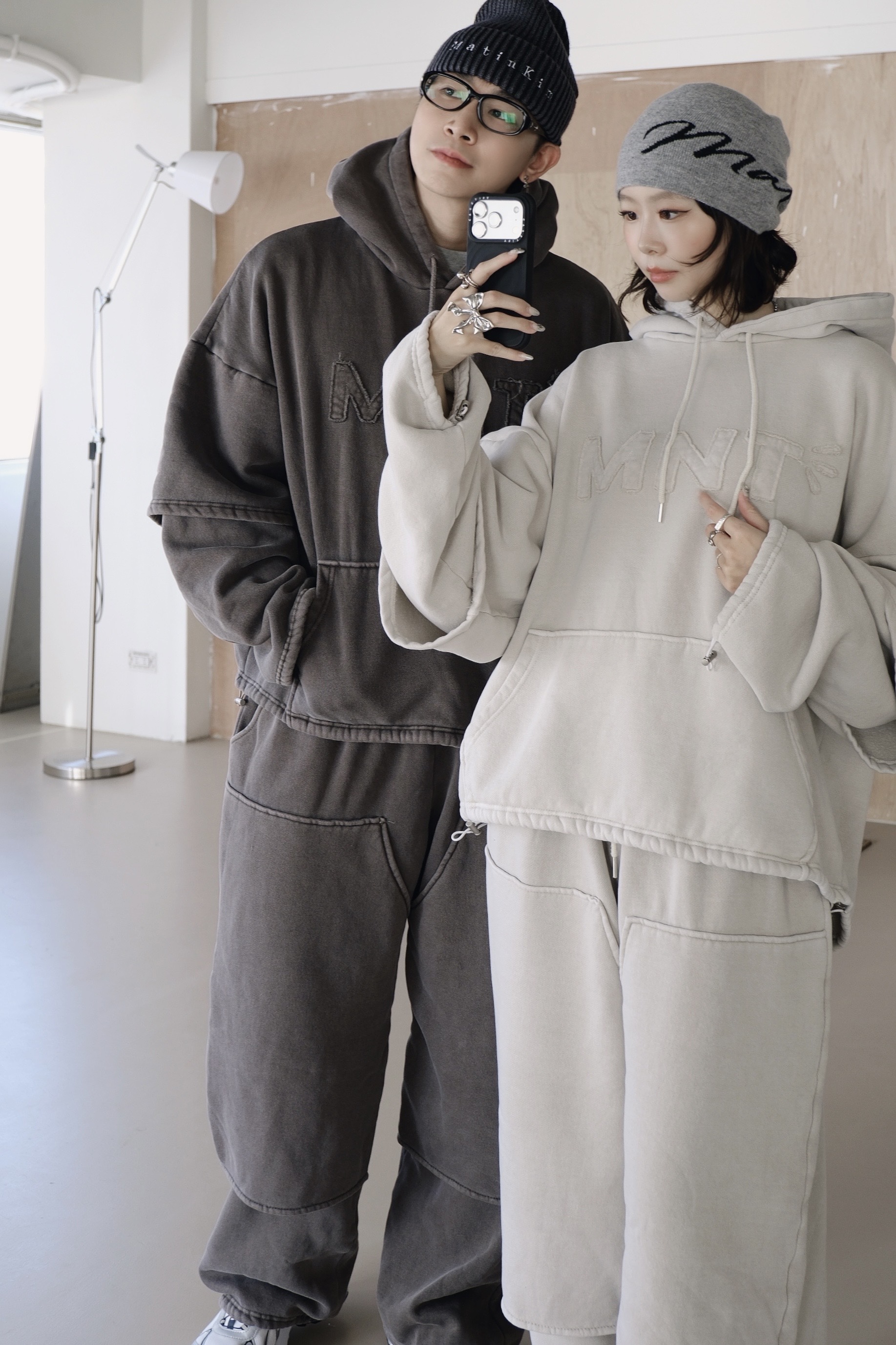 水洗拼接休閒套裝-短版帽T