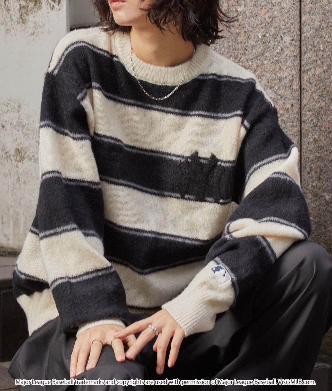 【預購】JN122901 MLB 刺繡logo圓領針織上衣