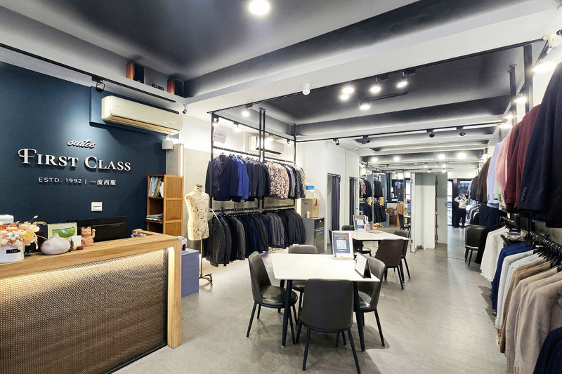 一流男士西服 內部陳設