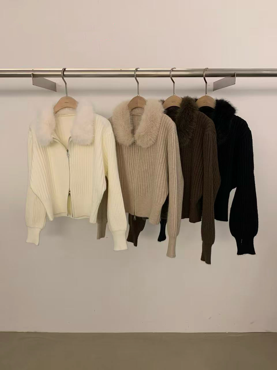 UK2503 毛毛領Zip-Up