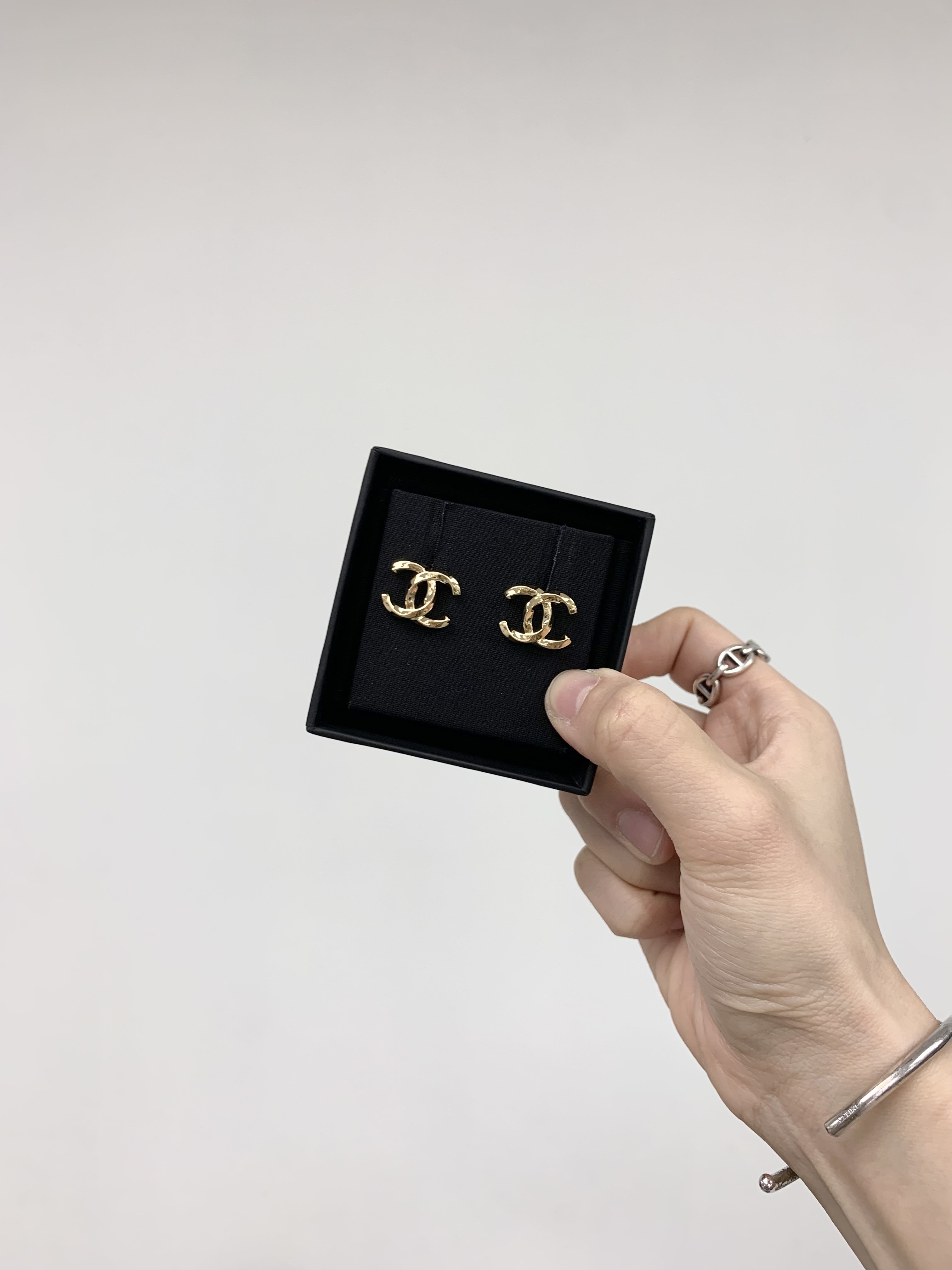 Chanel Earrings (ABG690)