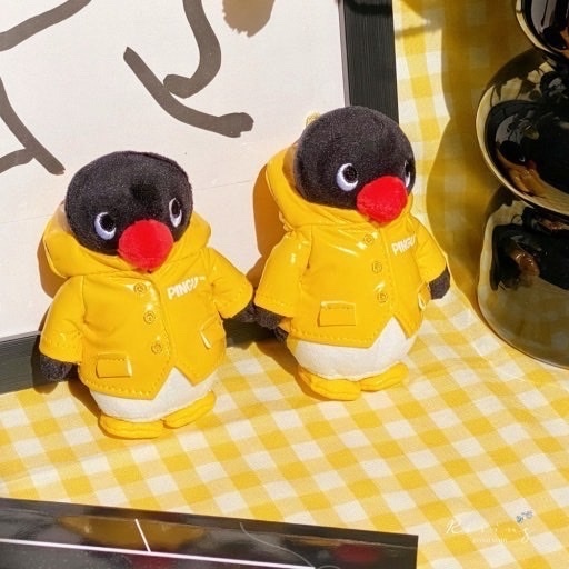 <韓國限定正版>CGV x PINGU 企鵝家族 雨衣PINGU 吊飾