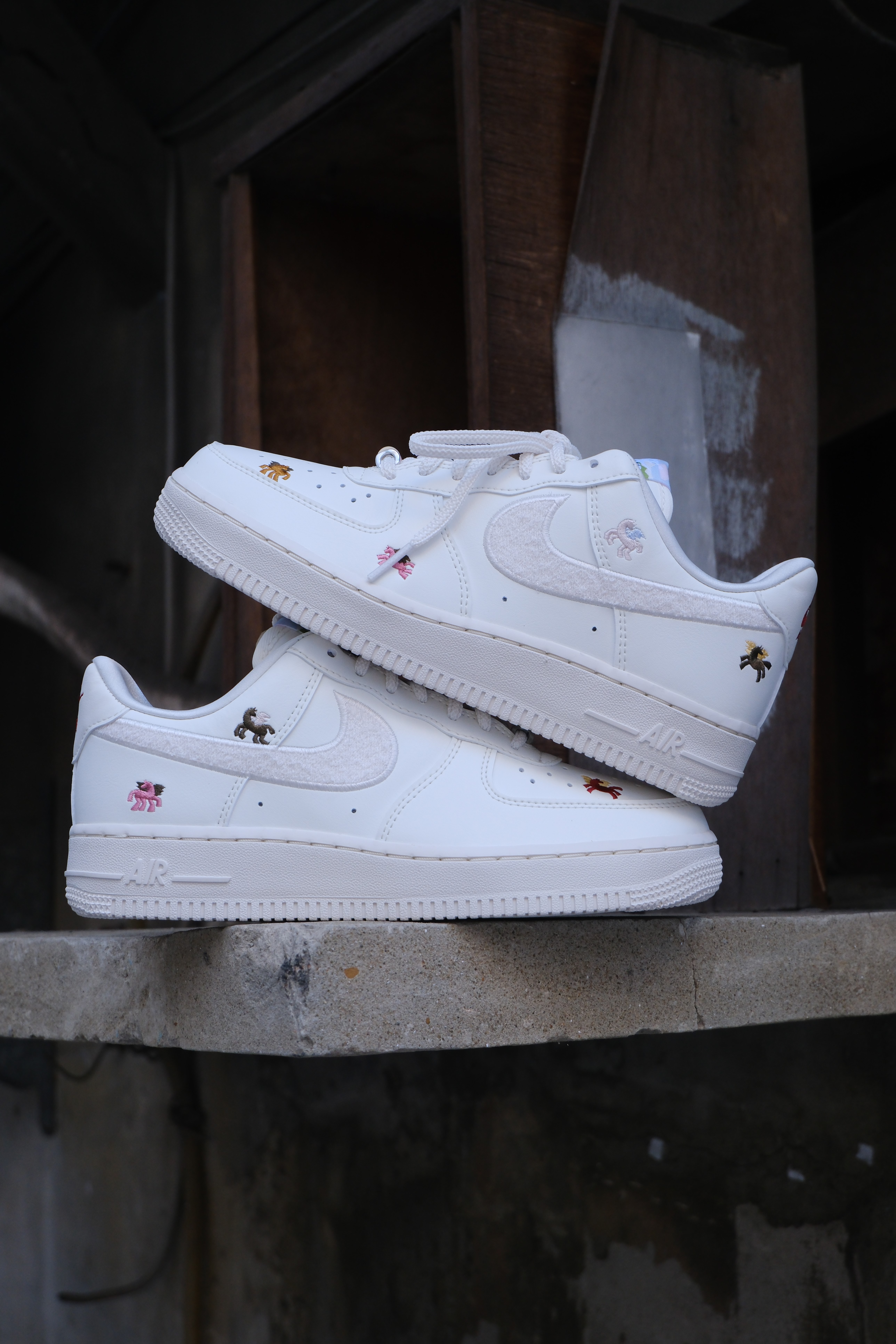 Nike Air Force 1 07 馬年限定 飛馬刺繡 CNY限定 IQ1143-100
