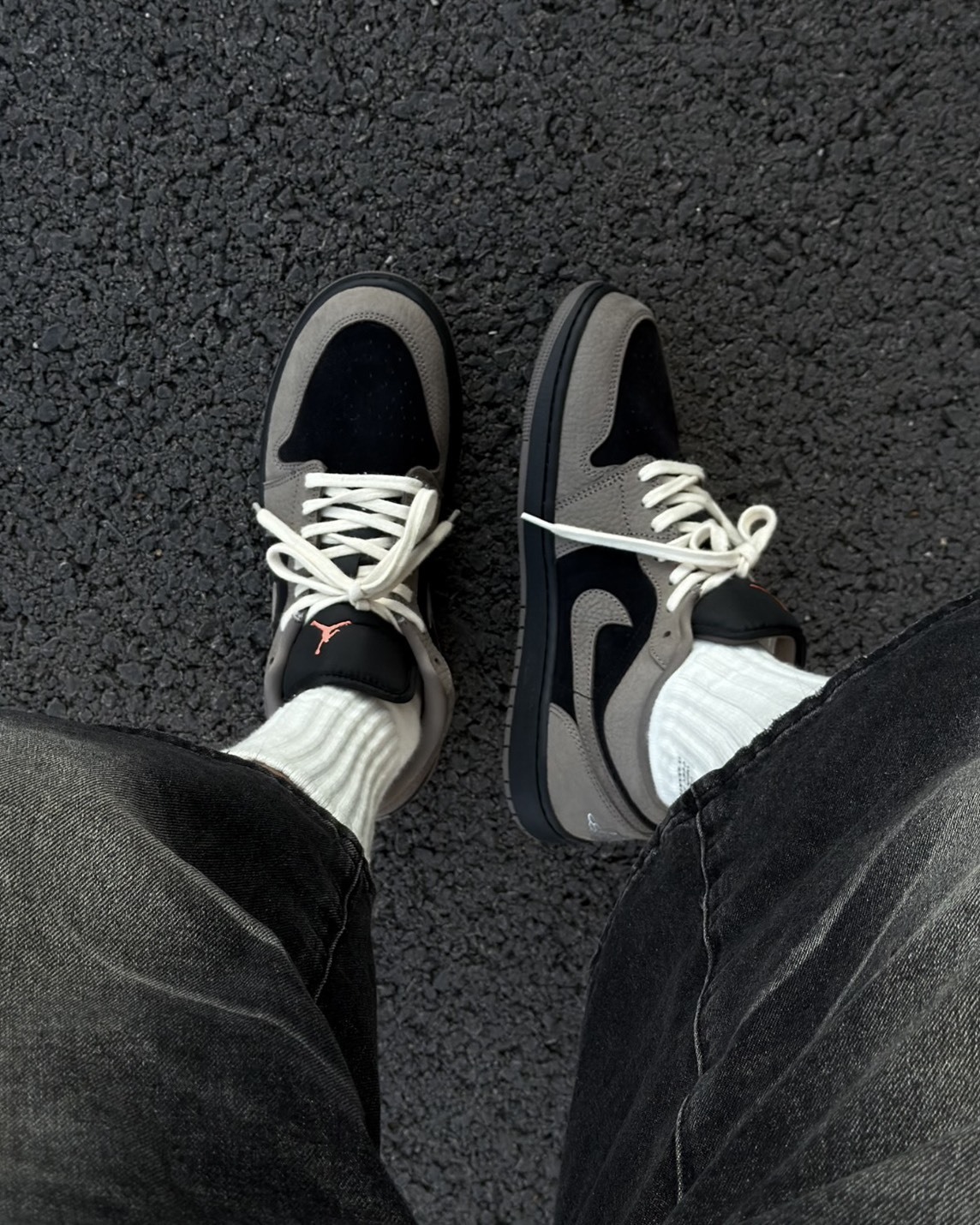 <倒鉤平替🖤>Nike Air Jordan 1 Low “Olive Grey” Brings Back 復古 麂皮 拼接 摩卡深棕