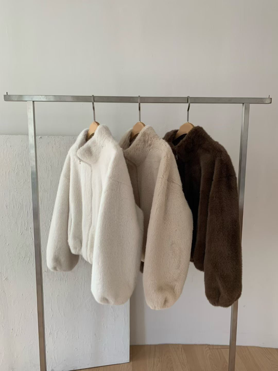 立領拉鍊造型縮腰毛絨絨皮草外套 / 3色