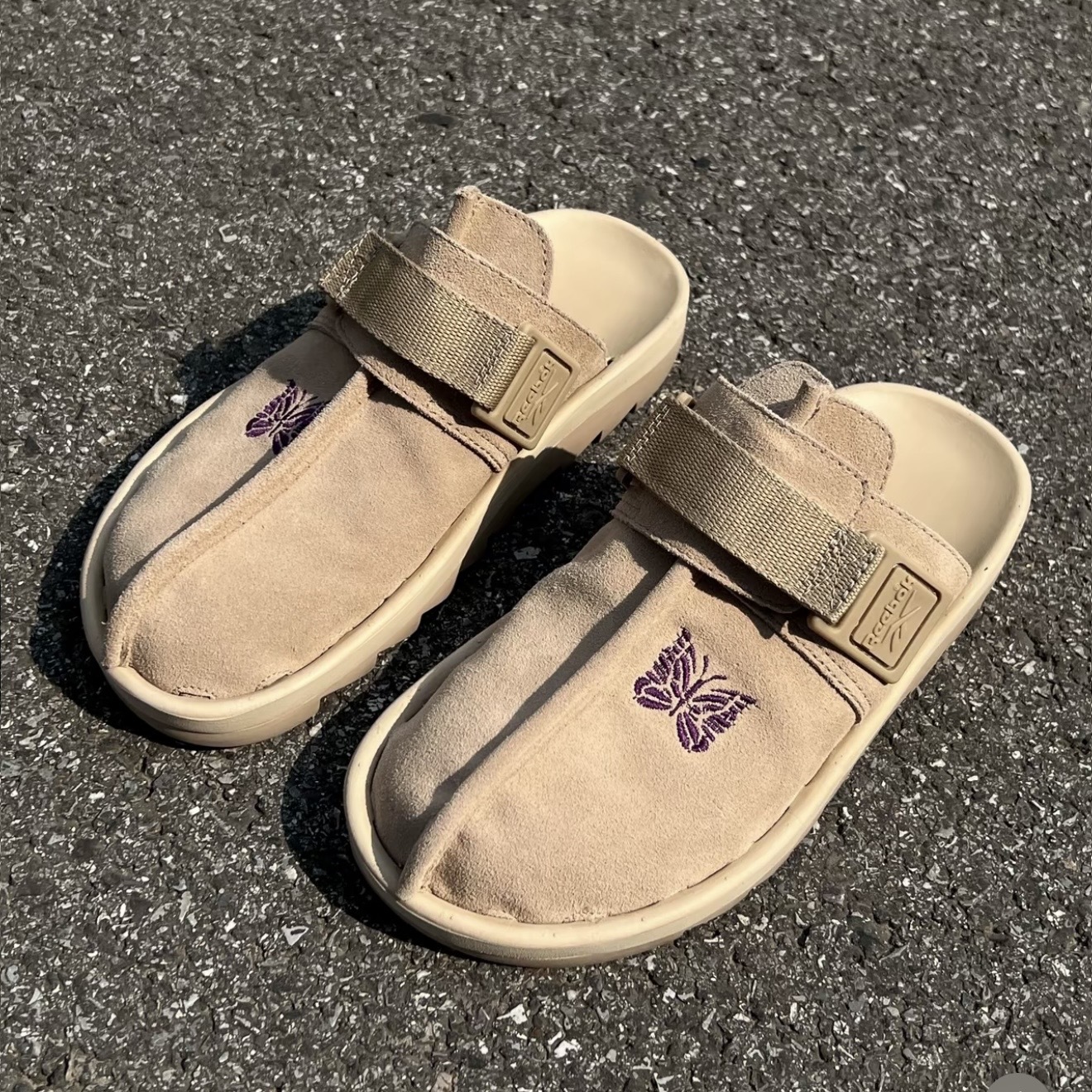 NEEDLES x REEBOK BEATNIK 卡其色 勃肯鞋 包頭拖鞋 休閒 100207687