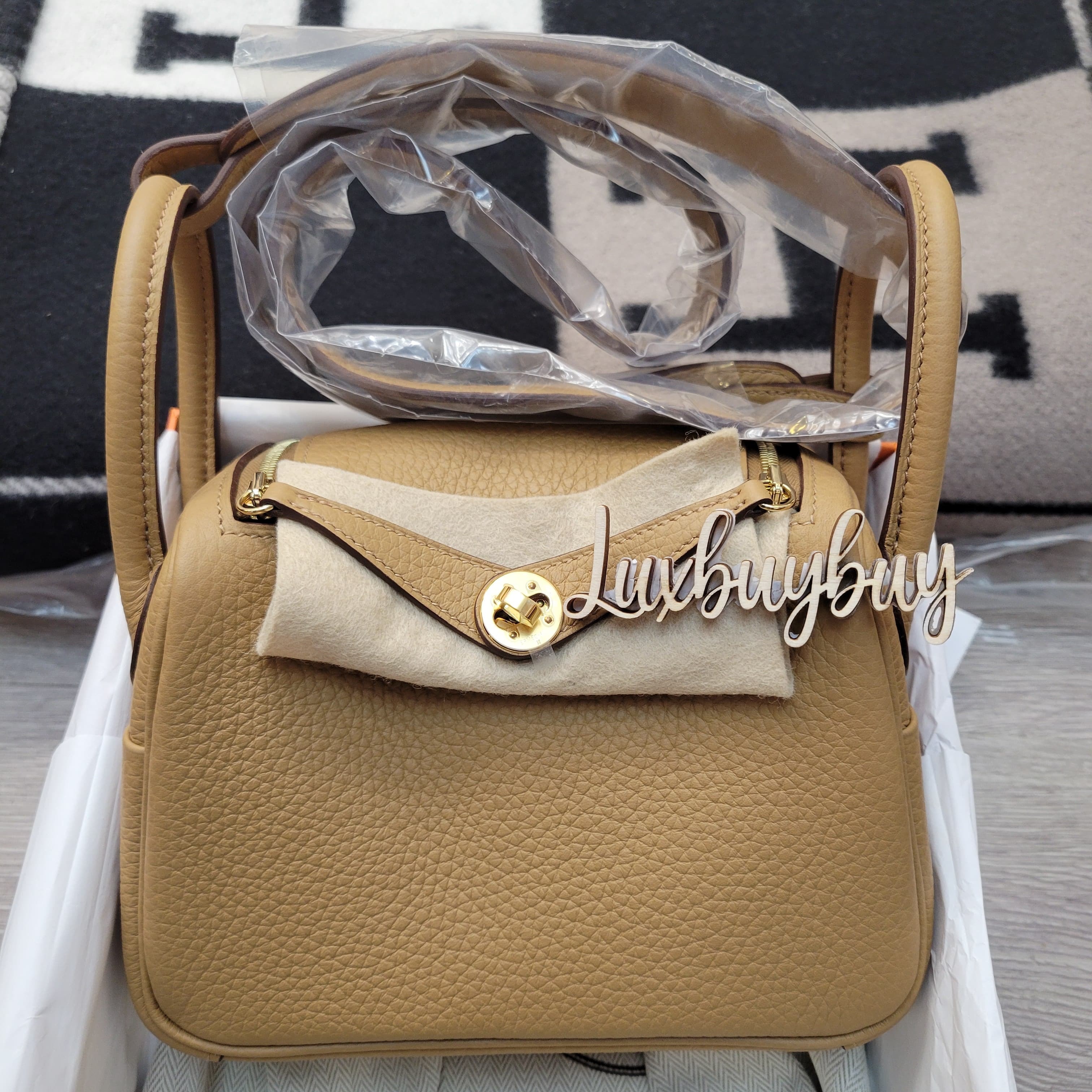 Hermes mini Lindy 4B biscuit CC 餅乾 金扣