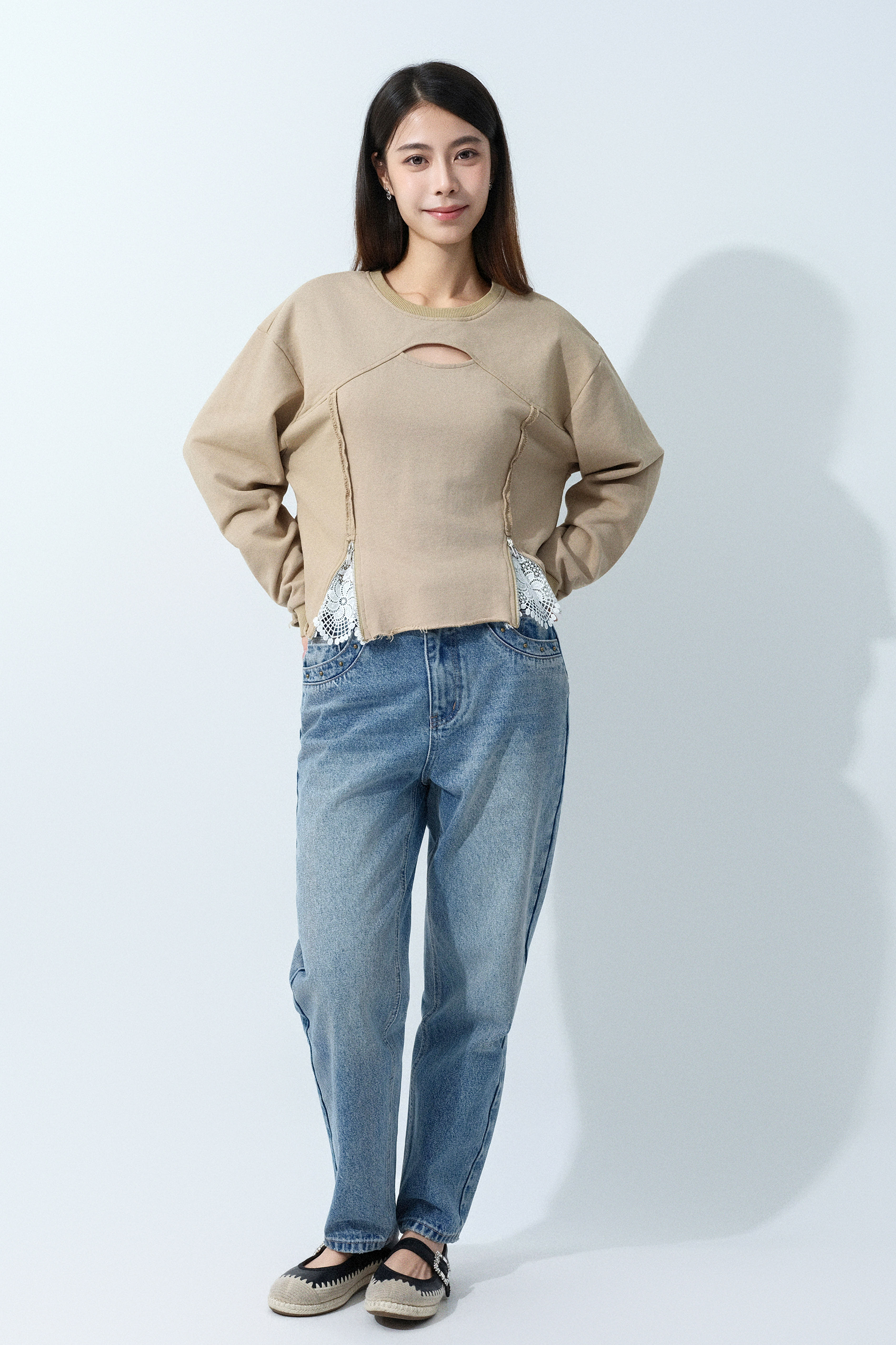 特式褲頭袋邊撞釘牛仔褲 (預購產品）