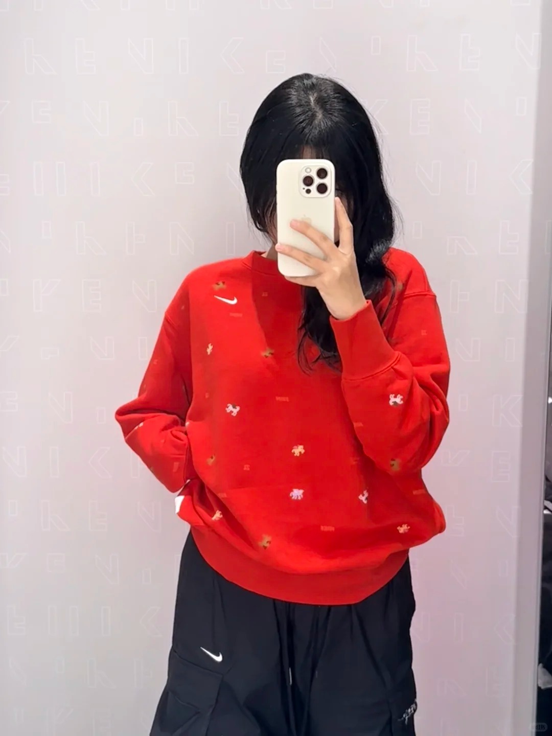 女款 NIKE NSW CNY TEE 紅色 彩色小馬 馬年 新年 刺繡LOGO 滿版 飛馬 重磅 長T 大學T【IQ3825-657】NKTF