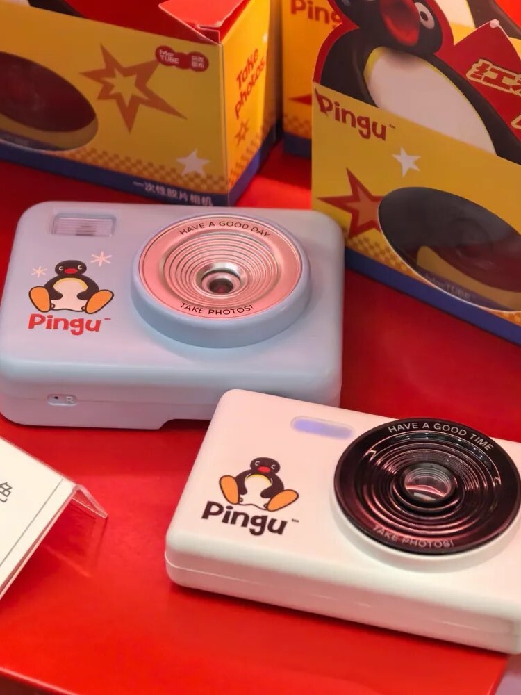 PINGU Penguin Family CCD Camera Retro