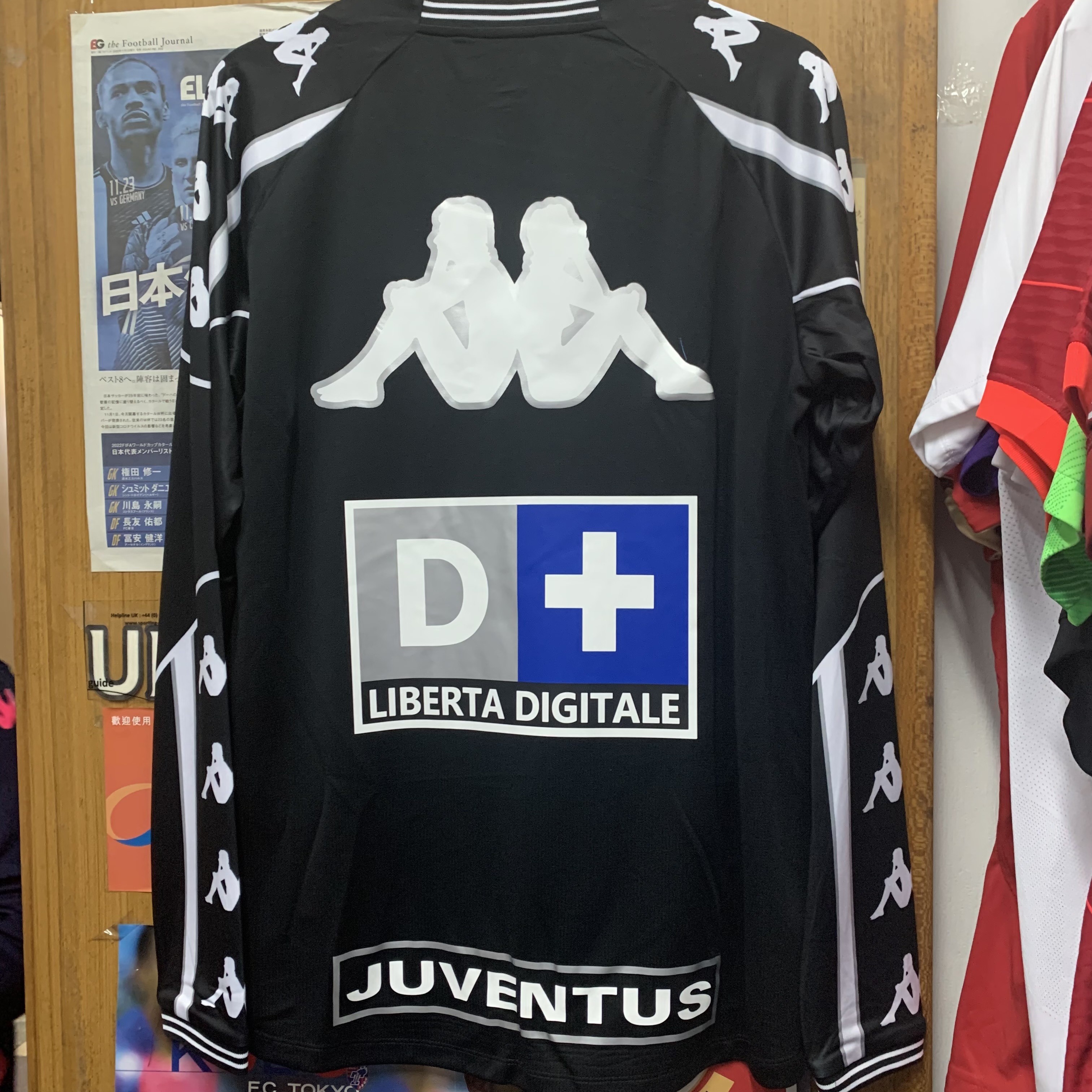 1998 Kappa Juventus Retro Training Long Sleeve Top with Sponsor - Black