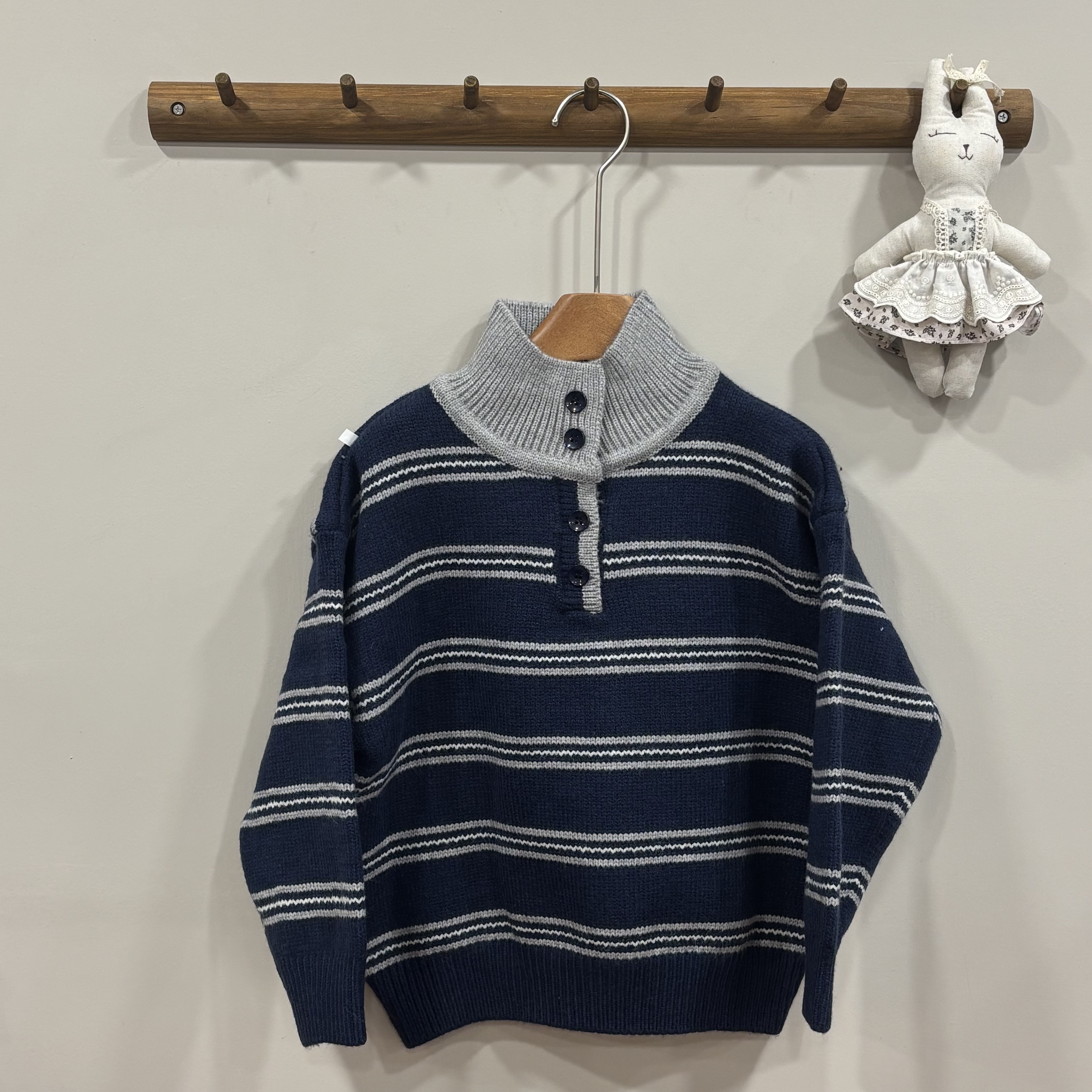 A03950條紋排扣套頭毛衣