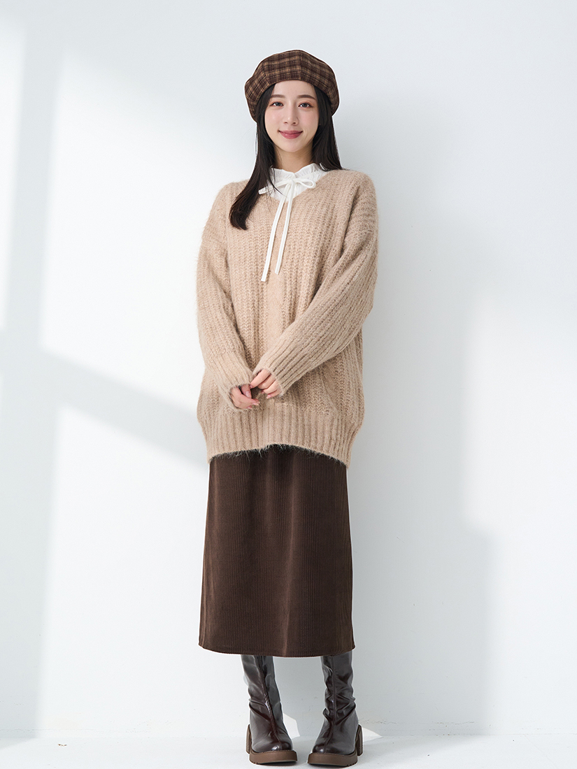 蓬鬆長版針織小立領條絨上衣顯瘦直筒裙組合