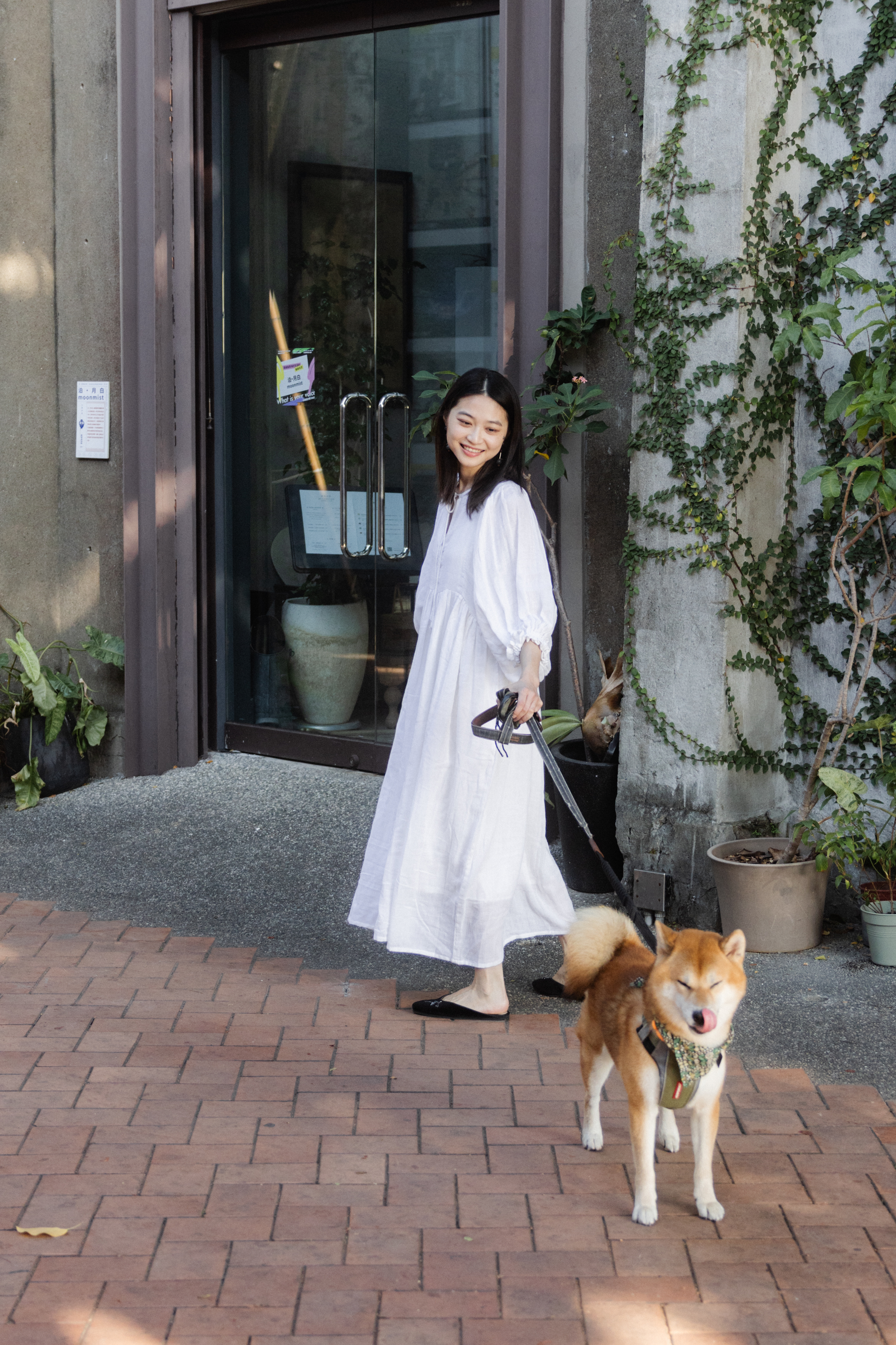 澎袖扣子長洋裝_白