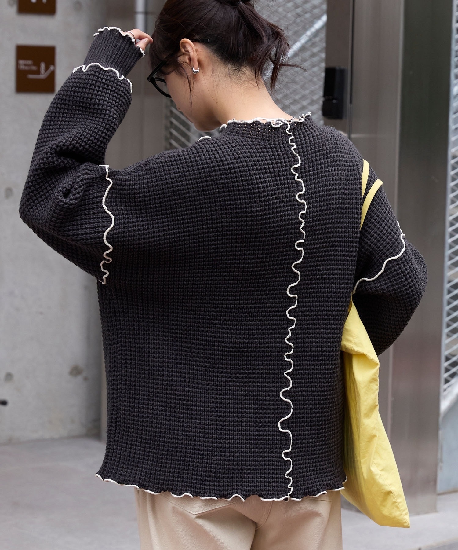[現貨] MONO-MART / waffle pattern oversized high neck knit