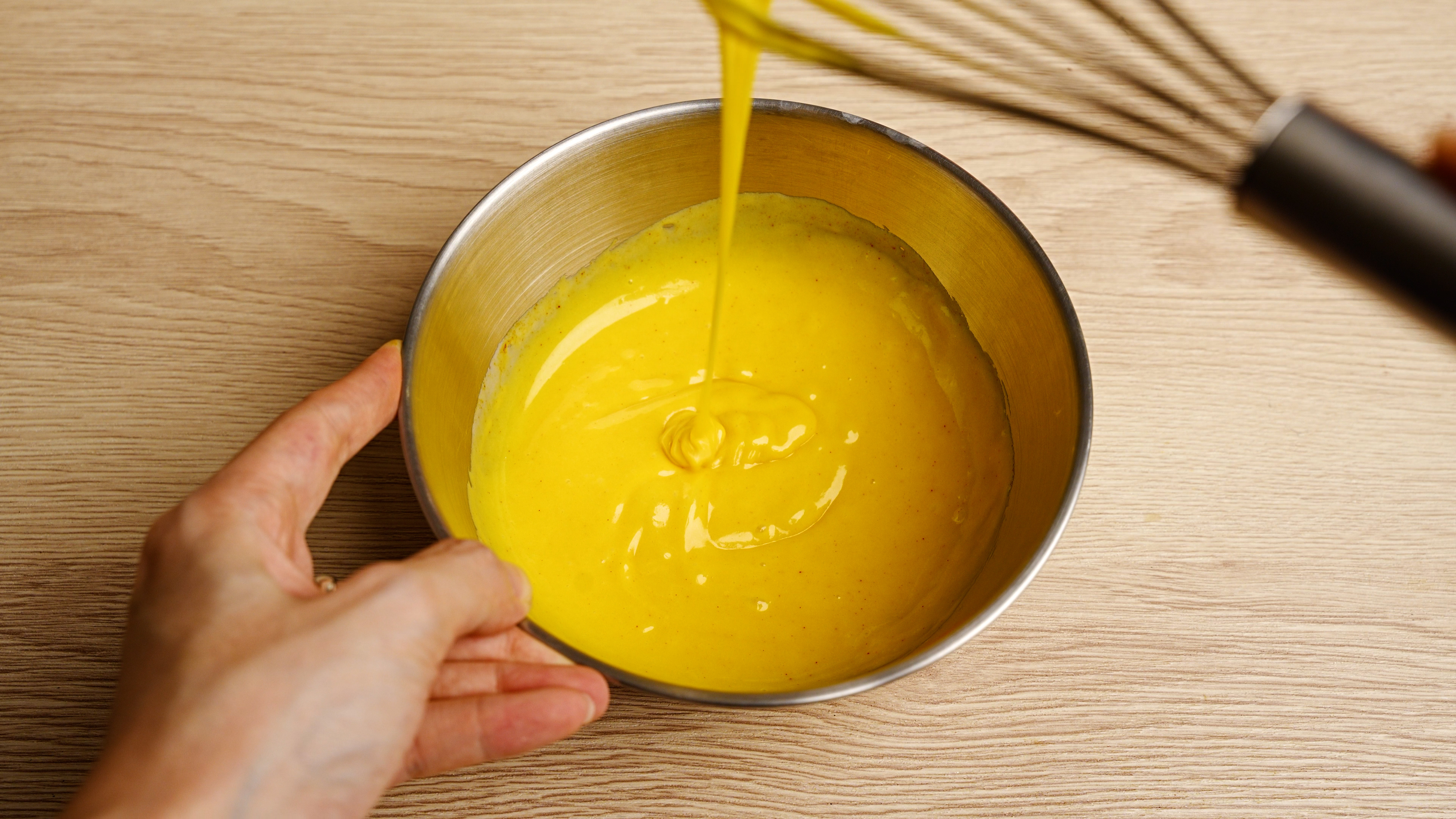 “焙日紅白發糕粉做五行發糕”