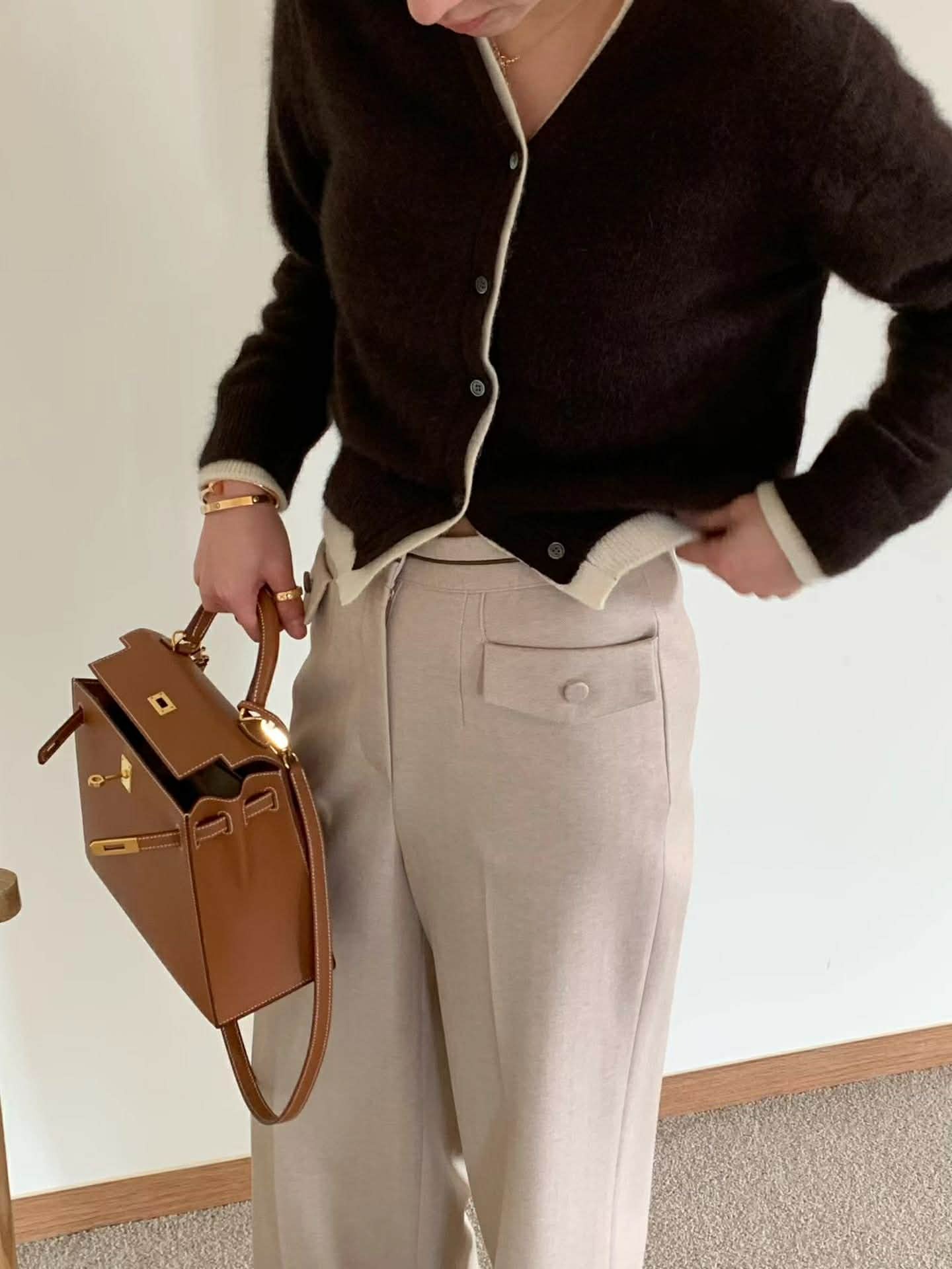 FN27 狐狸毛拼色V領針織開襟衫