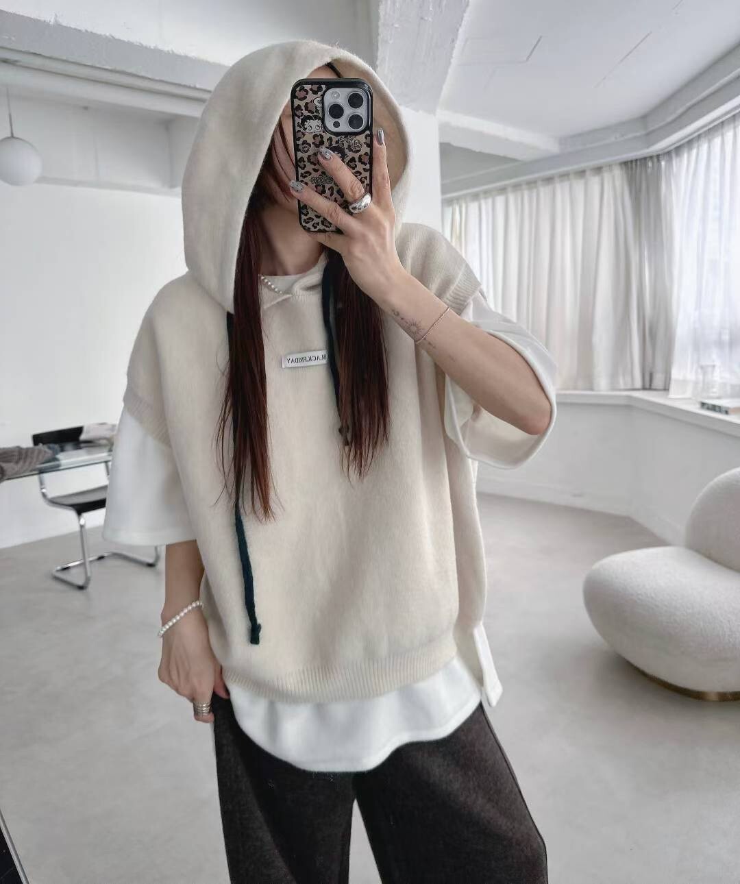 羊毛連帽落肩背心