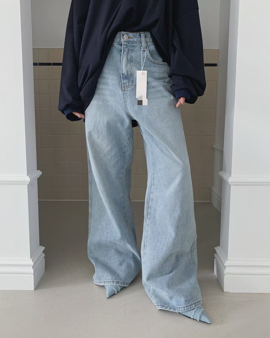 淺藍色寬管落地長褲