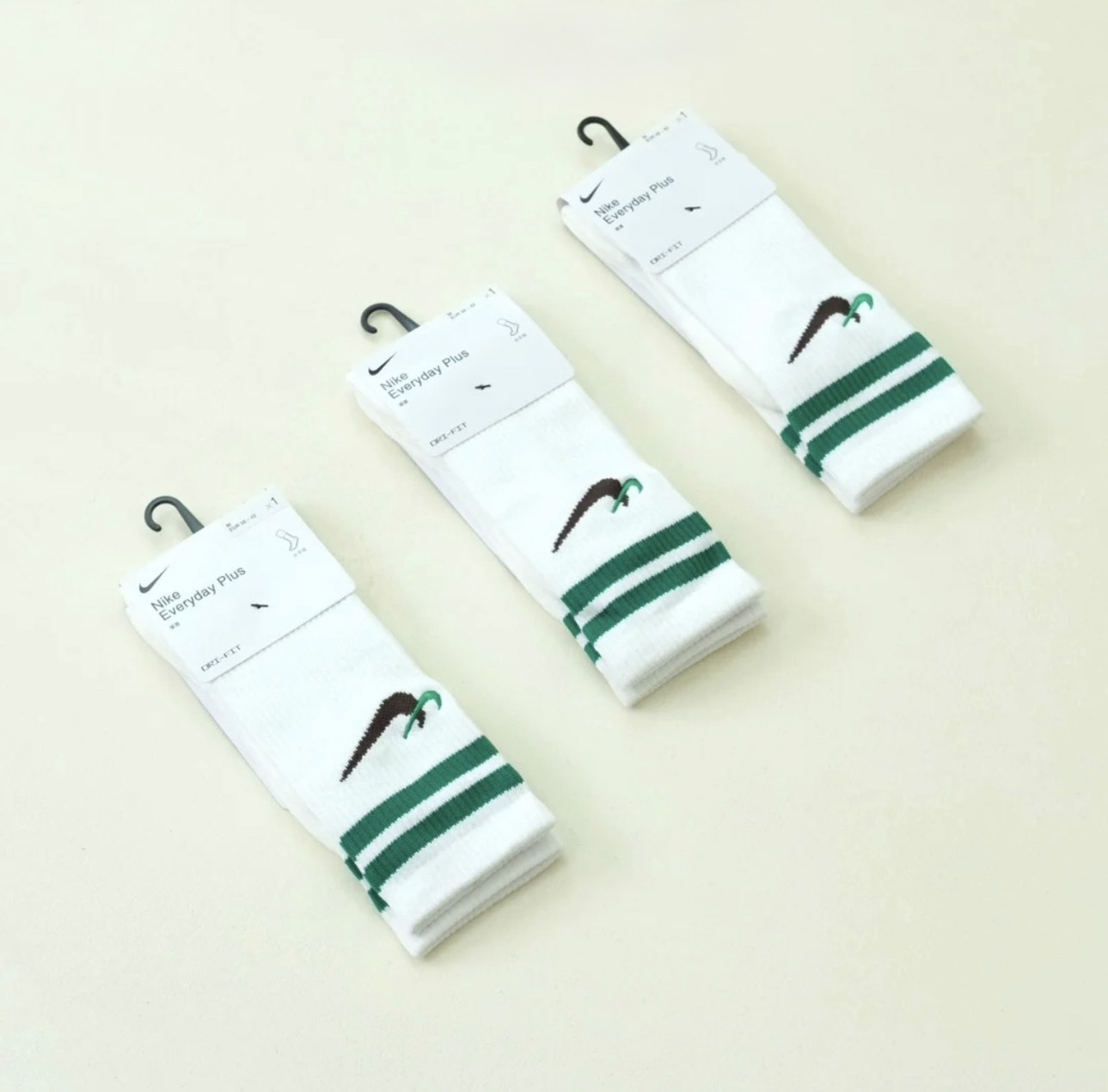 Nike CUSHIONED 綠色 米色 米白綠 雙勾 刺繡 復古 長襪 單雙 DQ9165-133