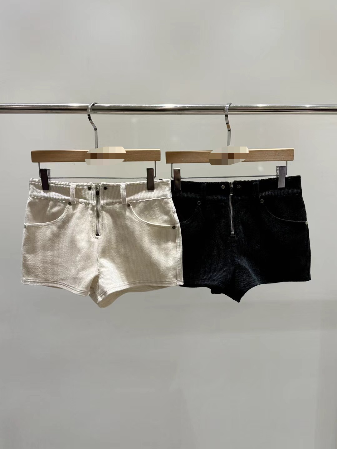 拉鍊絨布迷你短褲