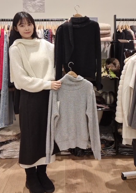 MN5309 設計領坑紋針織上衣