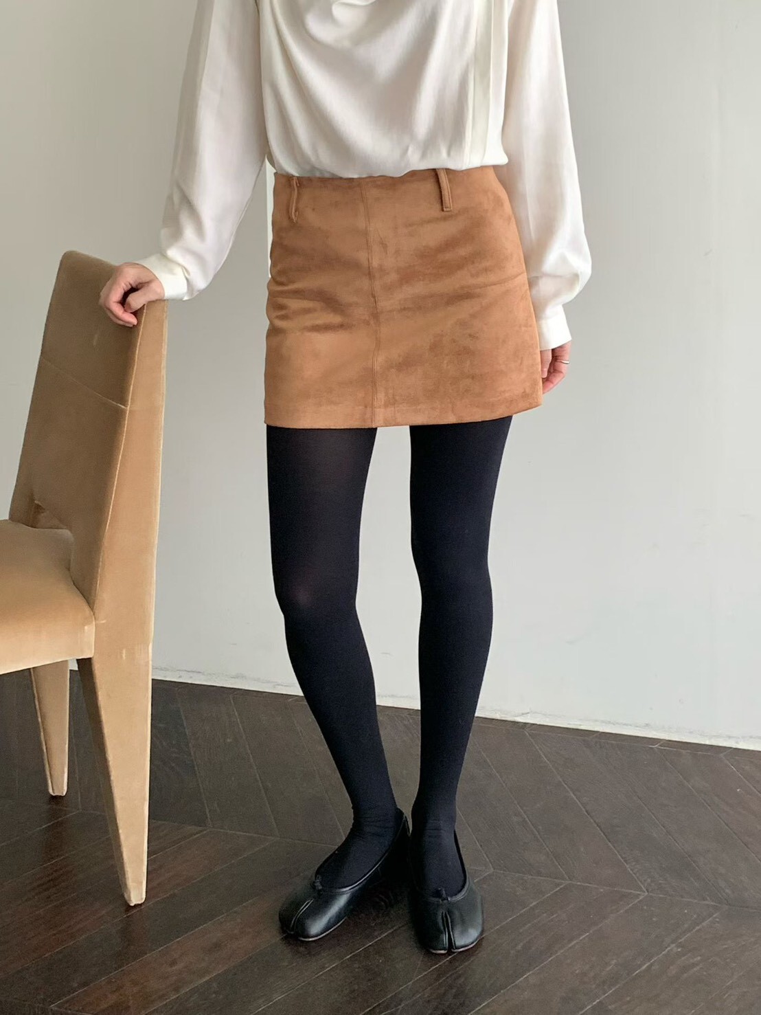 低腰絨面短裙(內安全褲)