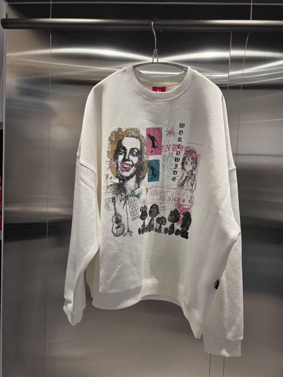 英文字圖案衛衣(薄抓毛底) VENTIQUE-080T