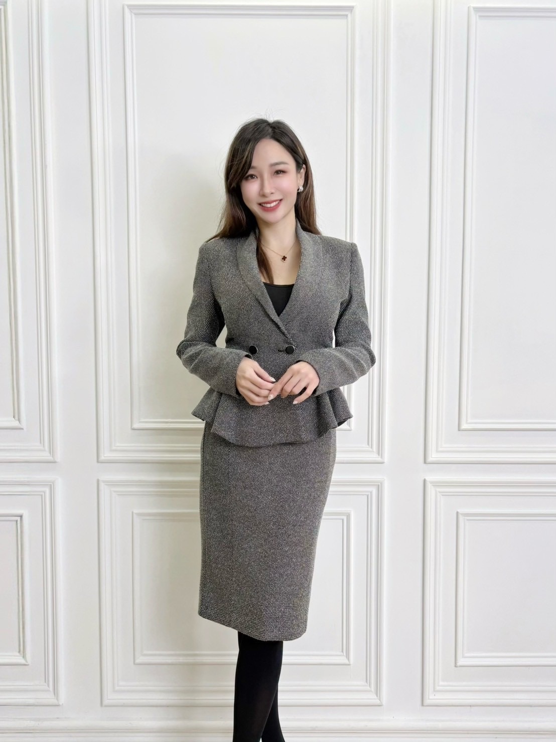 翻領雙黑釦拼色織紋荷葉套裝