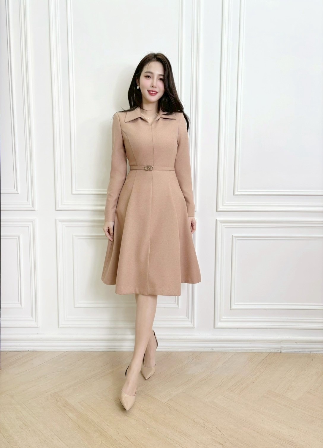 素面翻領金腰帶傘洋