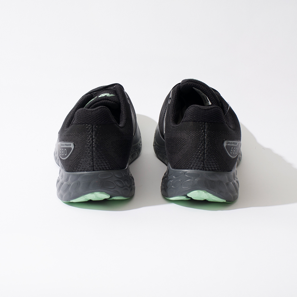 New Balance Fresh Foam 680 V8 女鞋 黑色 寬楦 防水鞋面 運動 慢跑鞋 W680WBK8