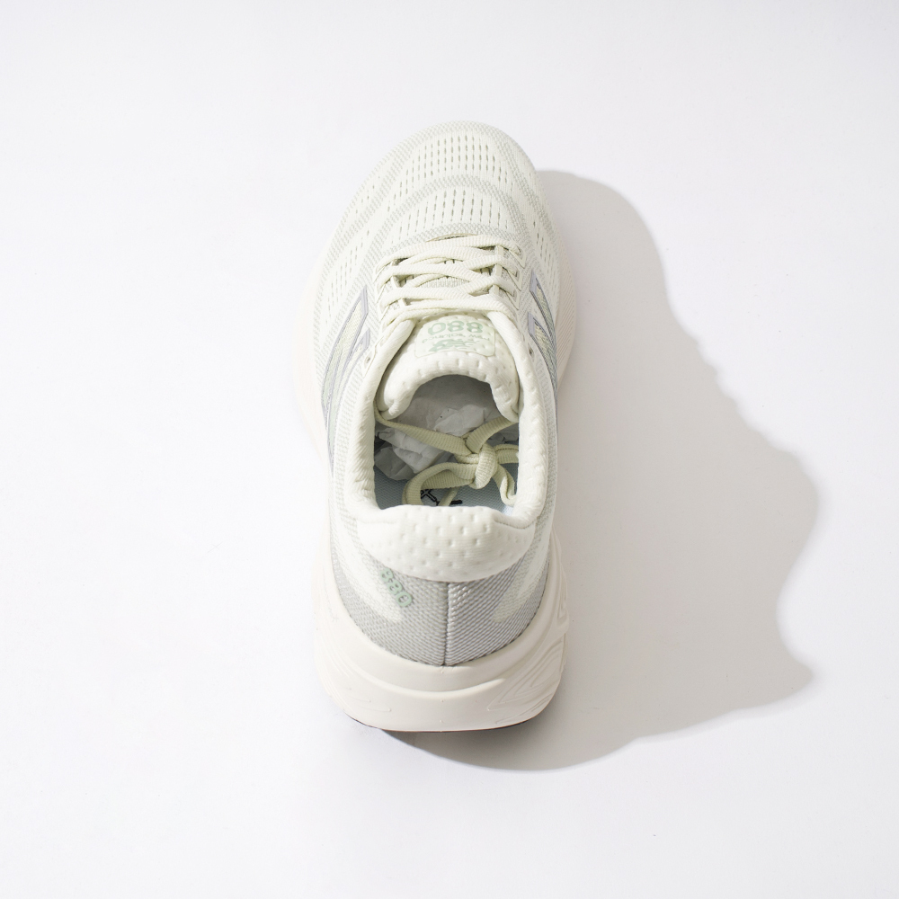 New Balance Fresh Foam 880v15 女鞋 淺綠色 寬楦 緩震 運動 慢跑鞋 W880J15