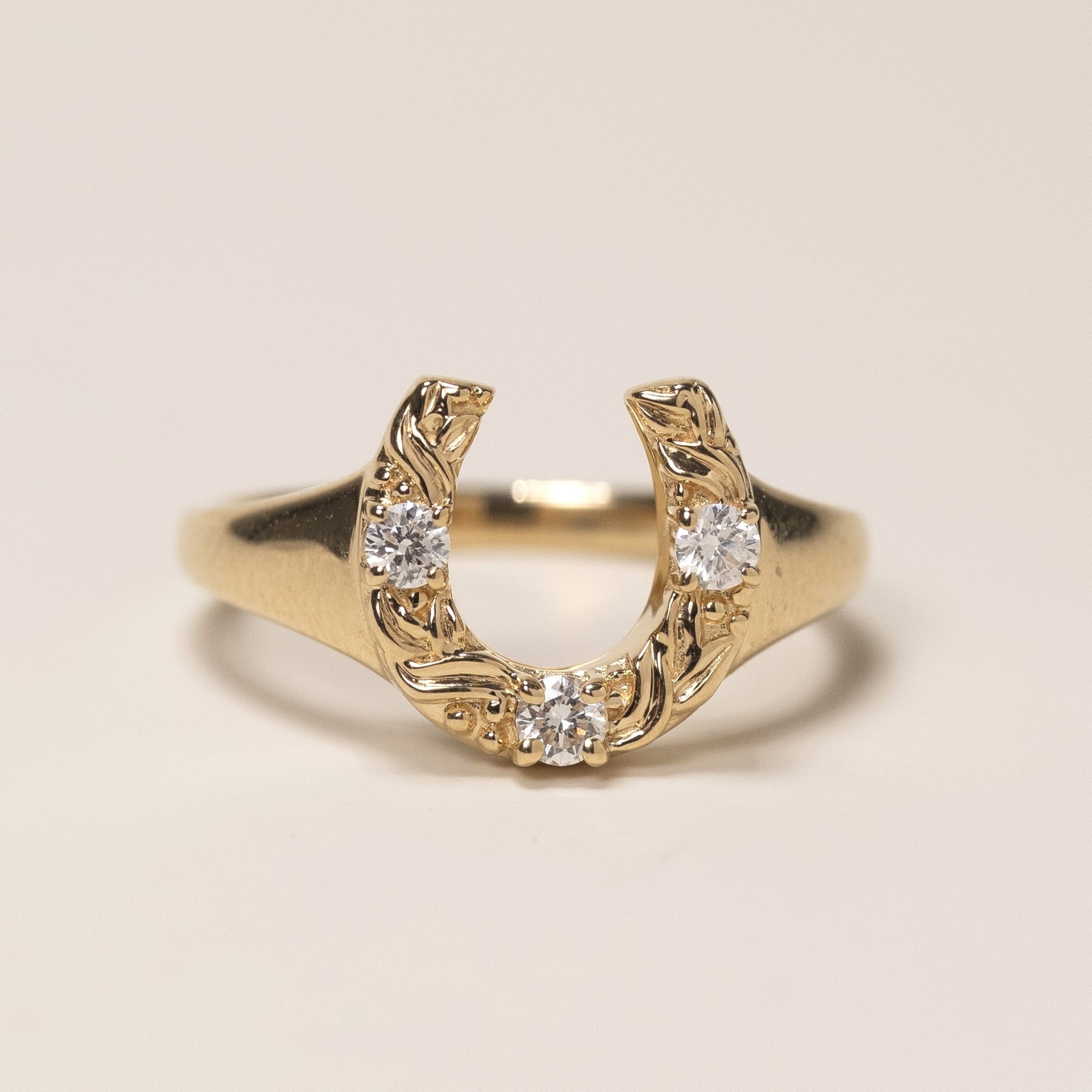 18K Golden Saddle Diamond Ring