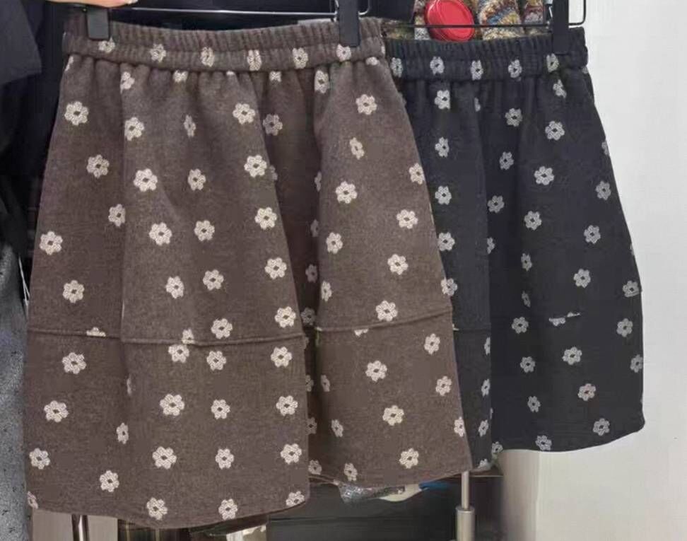 B6082-小花毛呢短裙