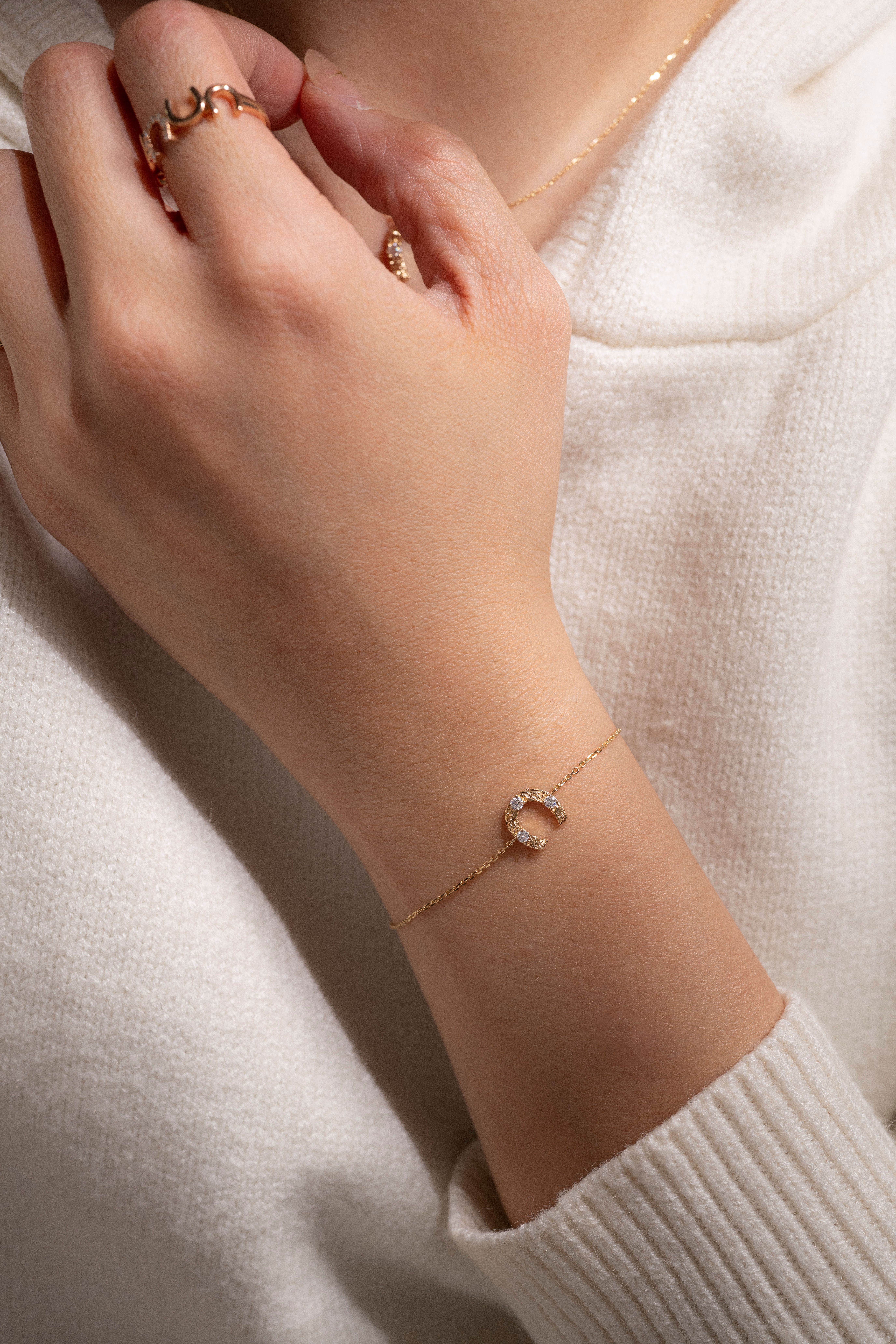 18K Golden Saddle Diamond Bracelet