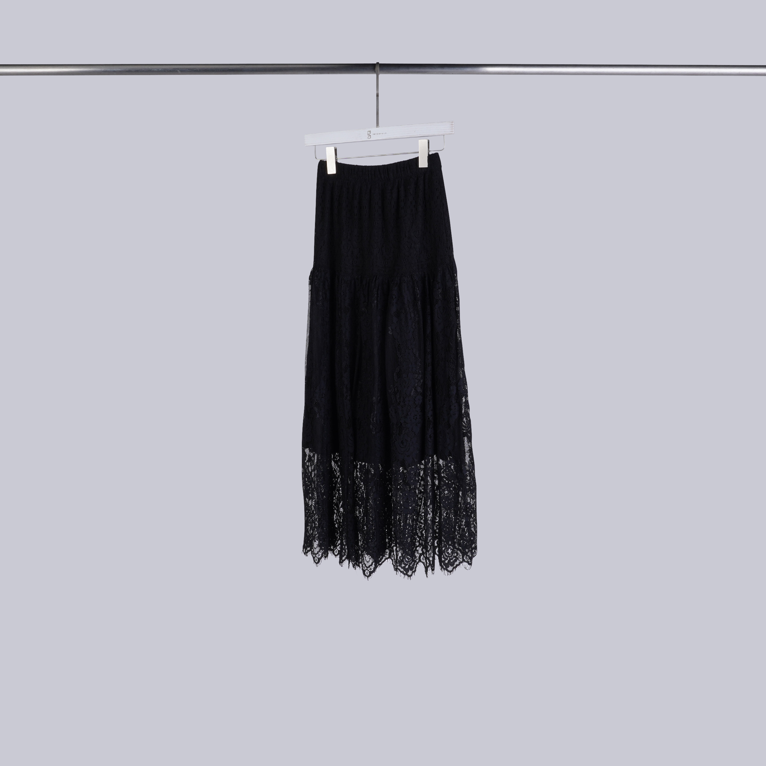 浪漫壓花拼接蕾絲長裙 | 就是黑