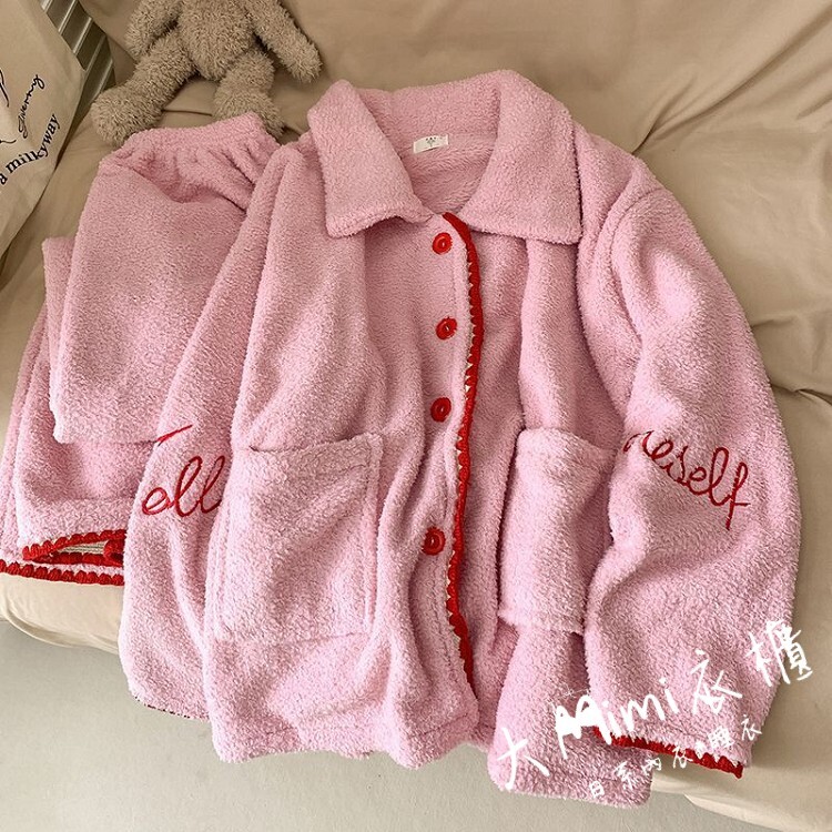 英文字法蘭絨睡衣