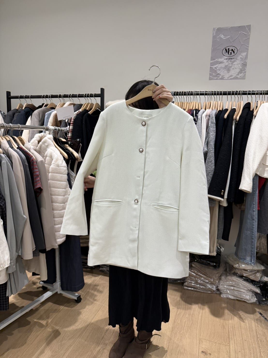 MN4909 珍珠排扣十字紋中長外套 *特價* (優惠碼同充值購物金不適用)