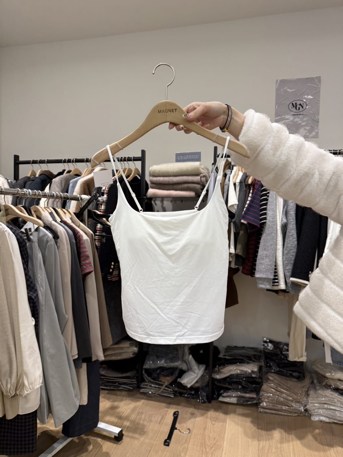 MN4911 皇牌幼帶bra top白色 *特價* (優惠碼同充值購物金不適用)