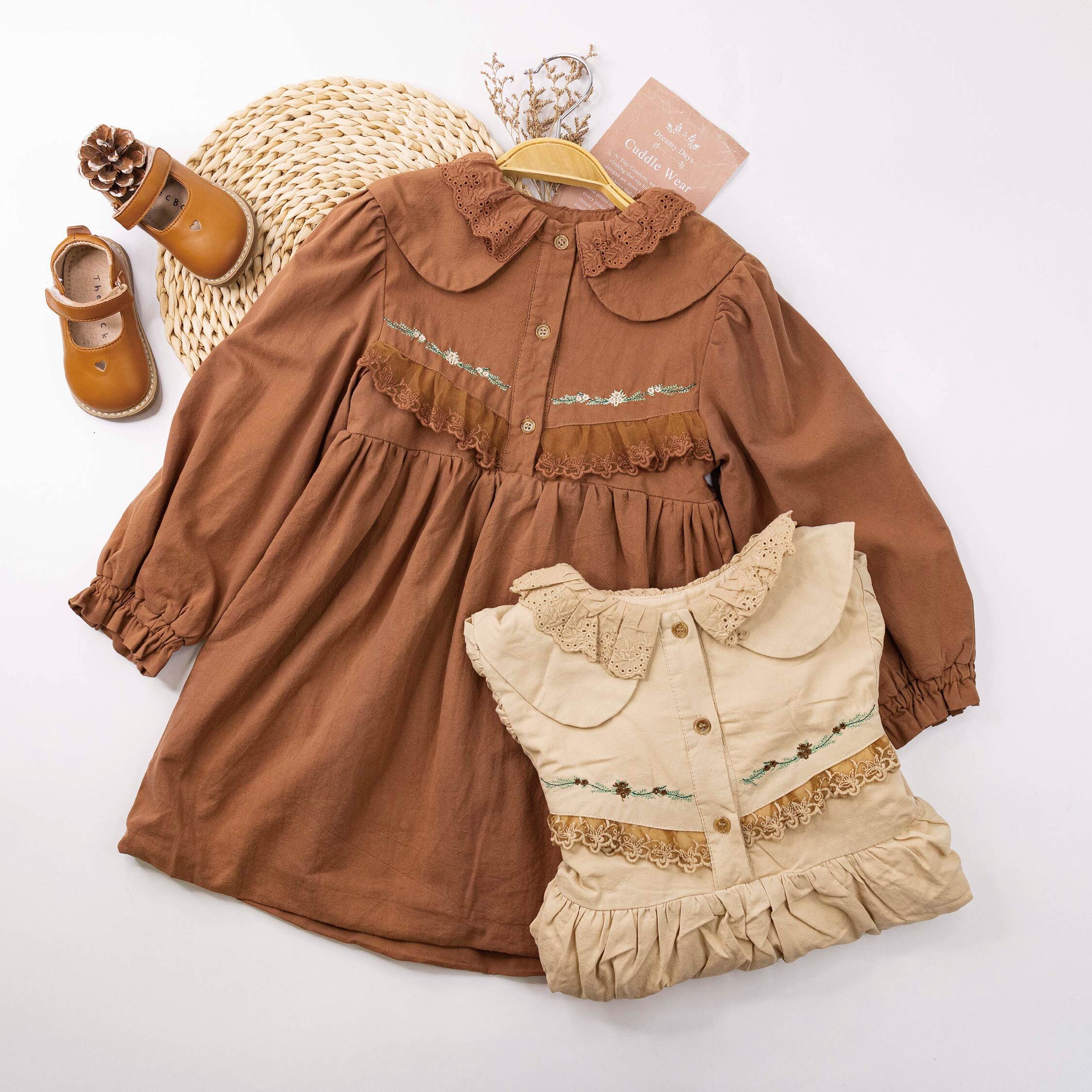 【H35749】質感花草刺繡翻領內刷毛洋裝＊二色