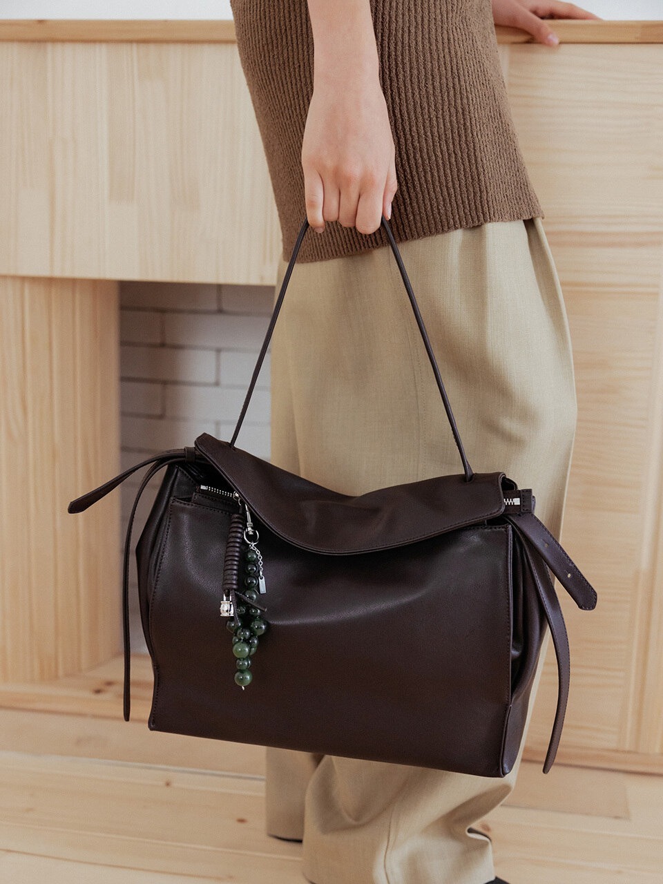 LOEUVRE Trapeze Shoulder Large