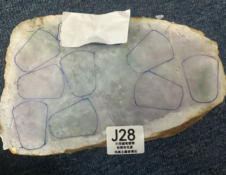 SU028 J28 天然緬甸翡翠無事牌