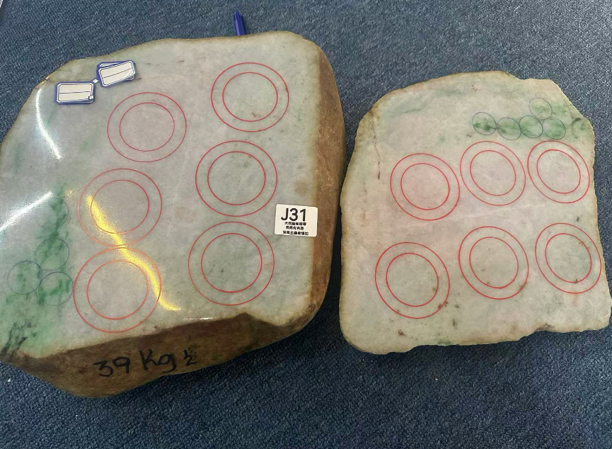 SU031 J31 私人定制翡翠手鐲（送手鐲心拉光,送一件壽桃）