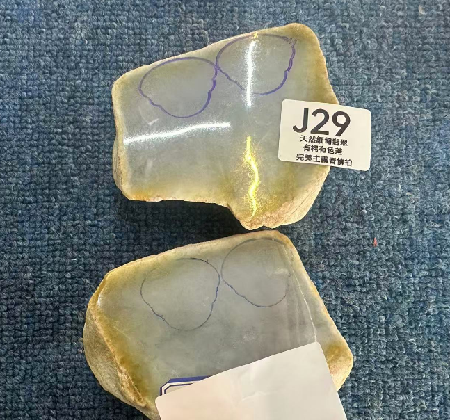 SU029 J29 天然緬甸翡翠佛公