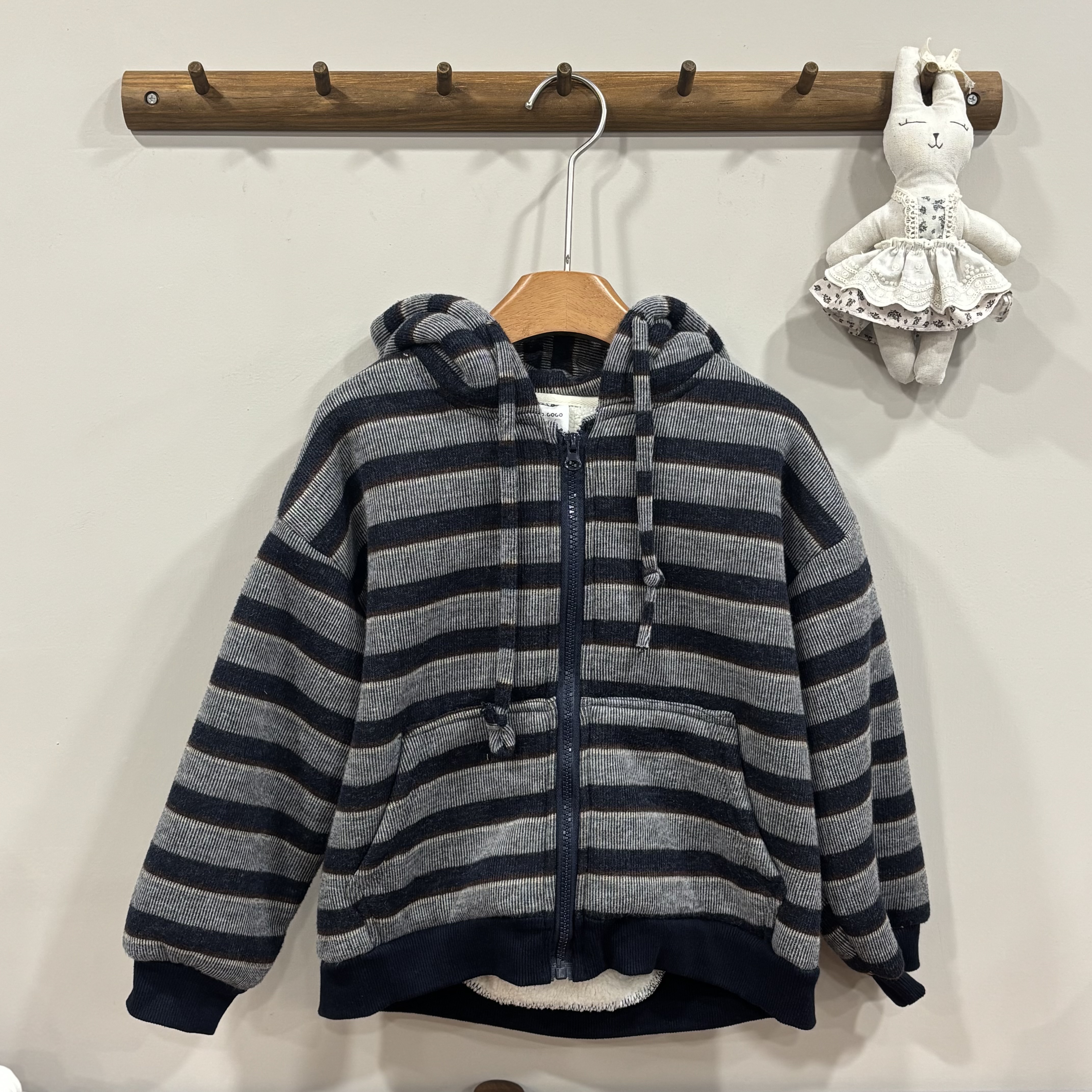 A03948灰藍條紋外套