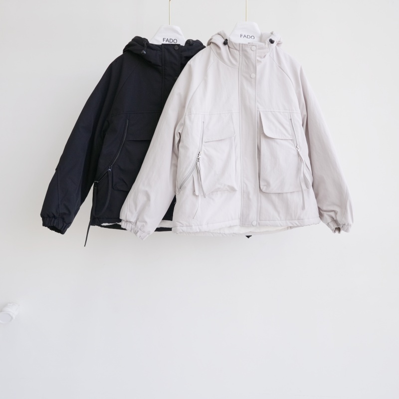 法朵Fado shop｜保暖系 🐑造型口袋內裏加厚毛連帽外套 8724010 黑/杏