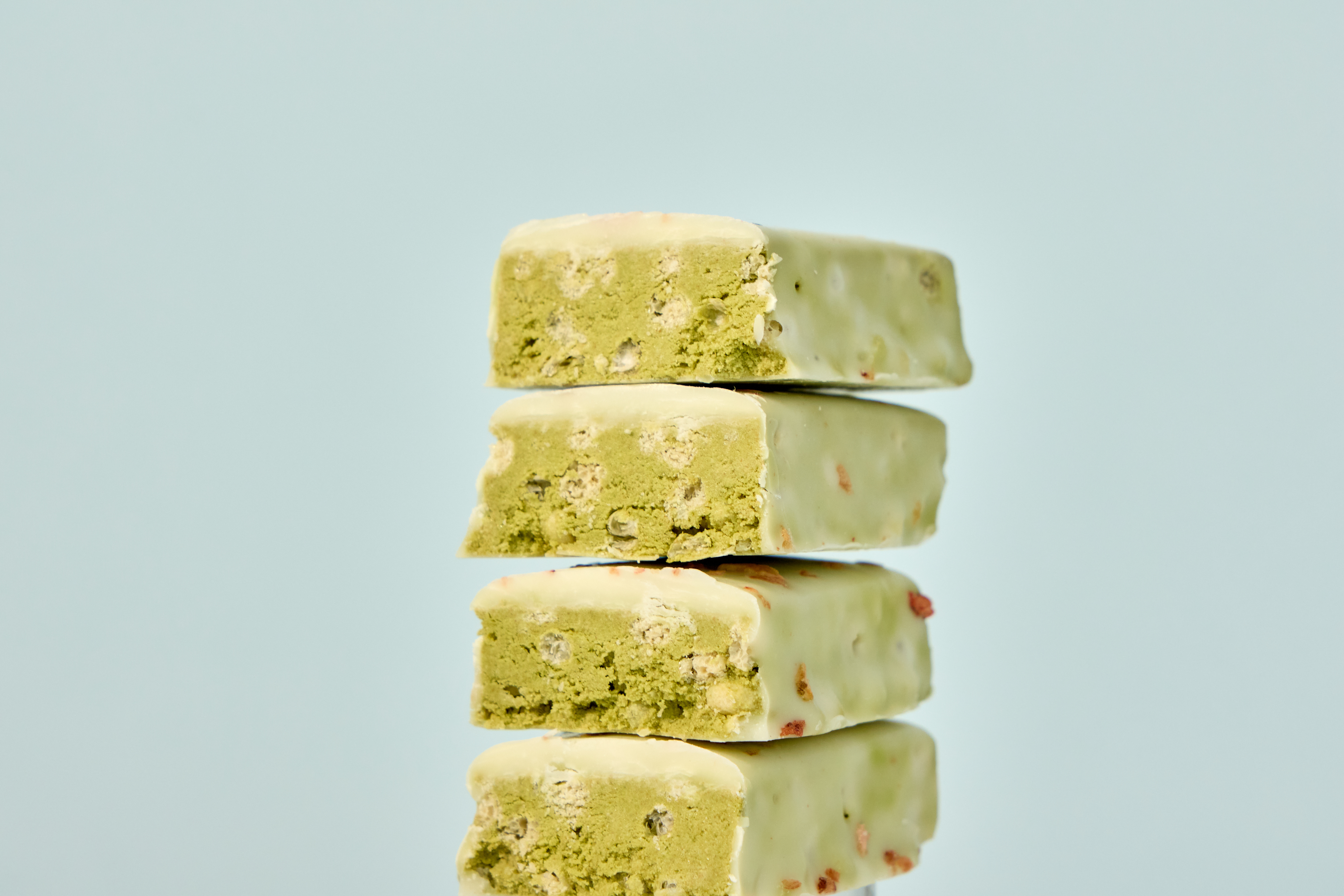 Yu Bar 抹茶機能蛋白棒添加菊苣纖維、綠茶萃取與啤酒酵母，幫助維持消化道機能。