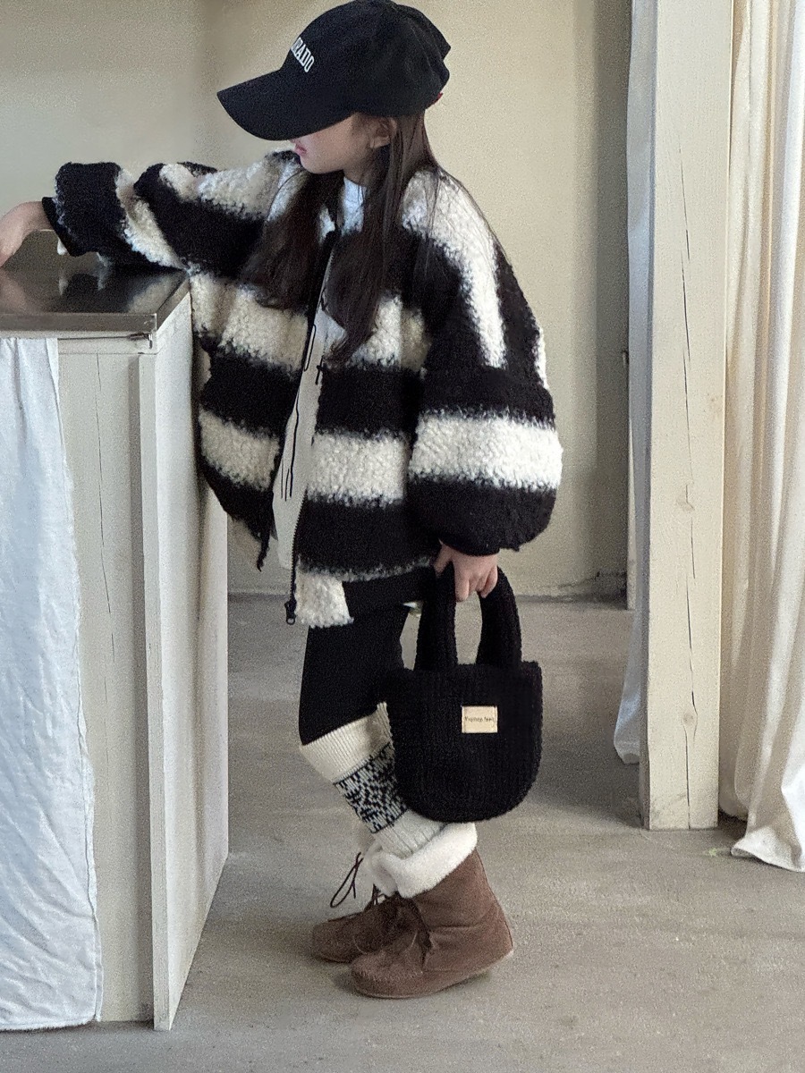 酷帥黑白毛毛外套