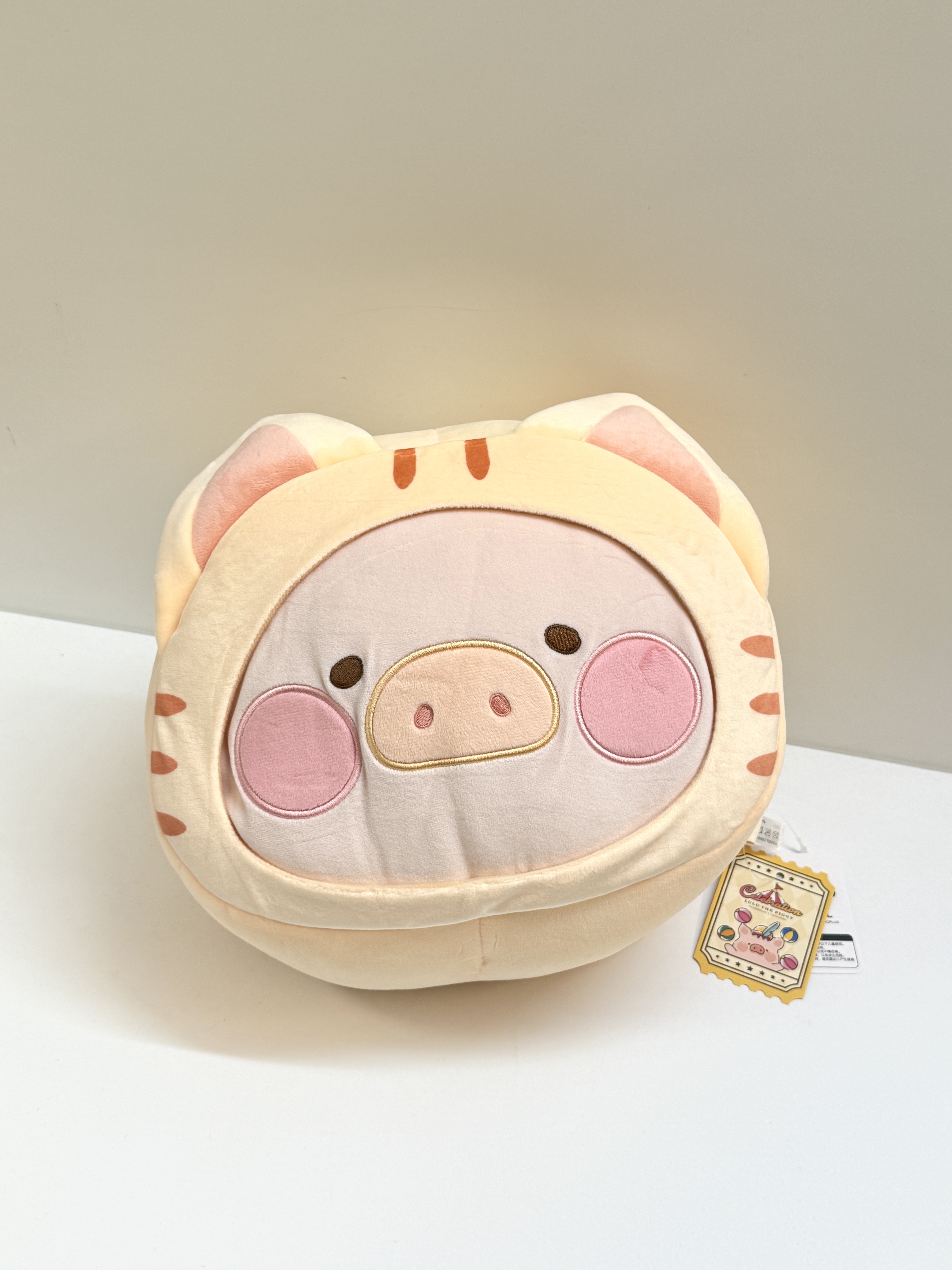 LULU豬 正版授權 歡樂時光系列 暖手抱枕 靠枕 抱枕 罐頭豬/現貨