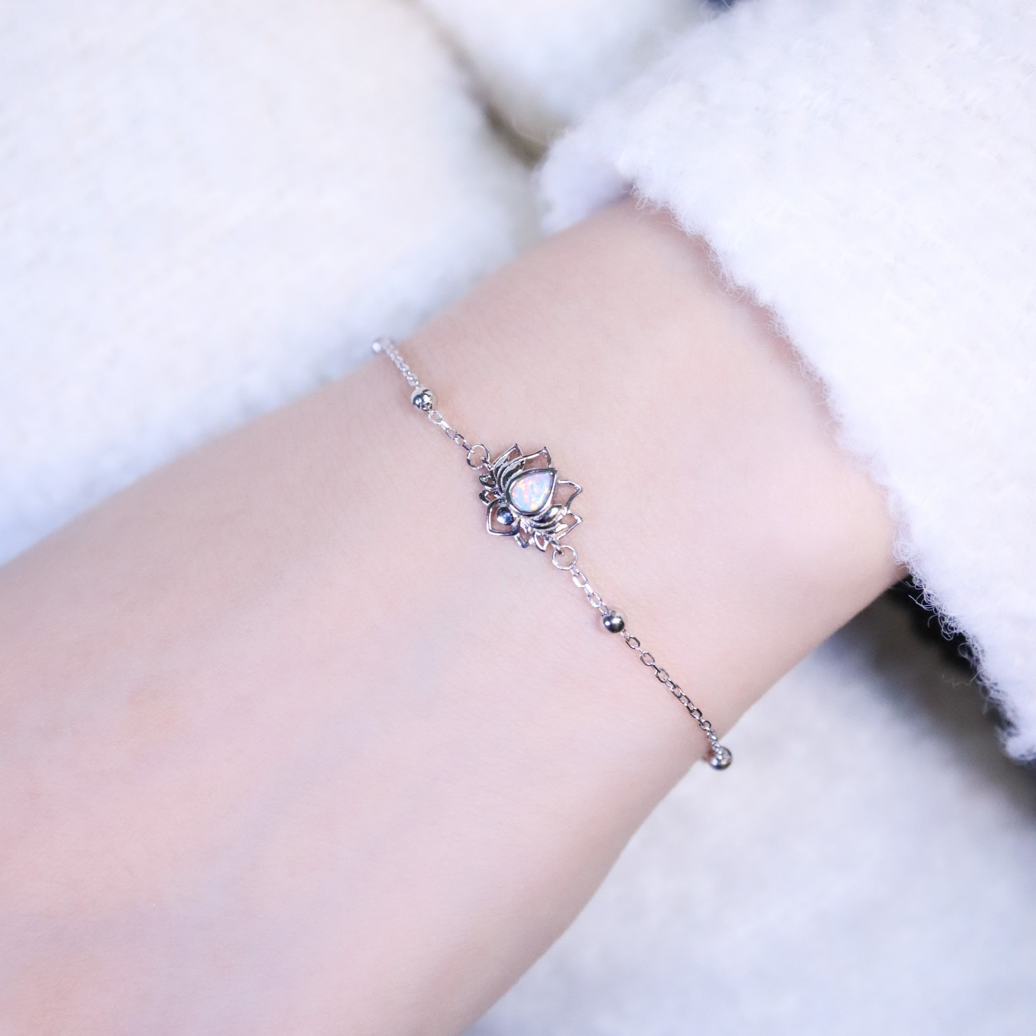 | 925純銀・厚鍍白金 | 因果花花手鏈 | BR1453 |